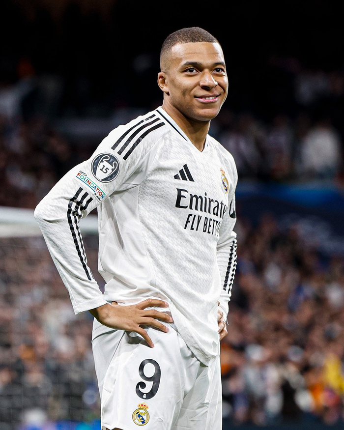 米兰德比：劳塔罗、小图拉姆首发，莱奥、莫德里奇、拉比奥出战（米兰德比首发：劳塔罗携小图拉姆出击，莱奥、莫德里奇、拉比奥登场）