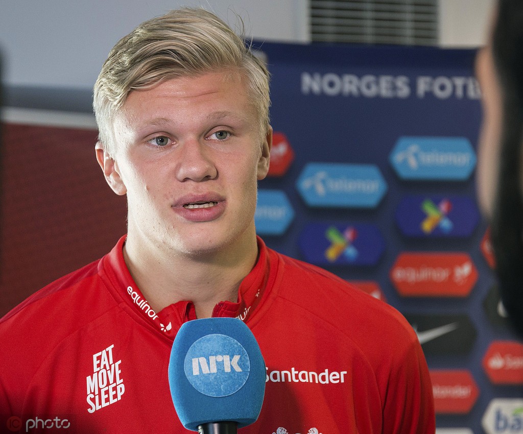 英超疯狂夜：切尔西利物浦双双翻车，11.4亿豪阵不敌升班马（英超爆冷夜：切尔西、利物浦同夜折戟，11.4亿豪阵不敌升班马）