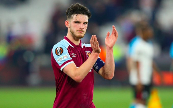 球迷：这人能飞吧？（球迷惊呼：他是会飞的吗？）