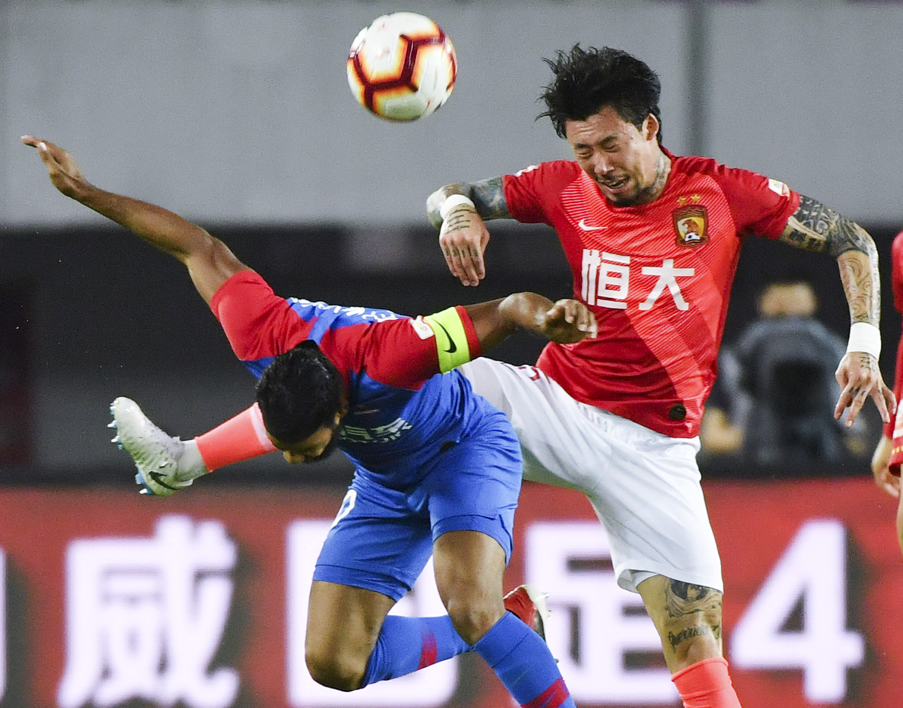 熊猫杯U22国足2-0力克韩国U22，拜合拉木双响+写意脚后跟破门（熊猫杯：U22国足2-0击败韩国U22，拜合拉木梅开二度并上演脚后跟破门）